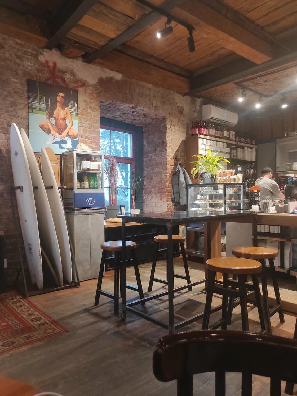 Surf Coffee X Svobody