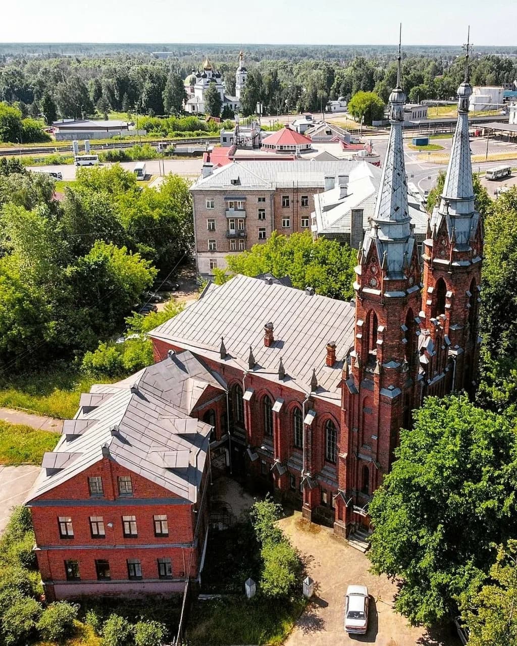 Памятники - фото 2